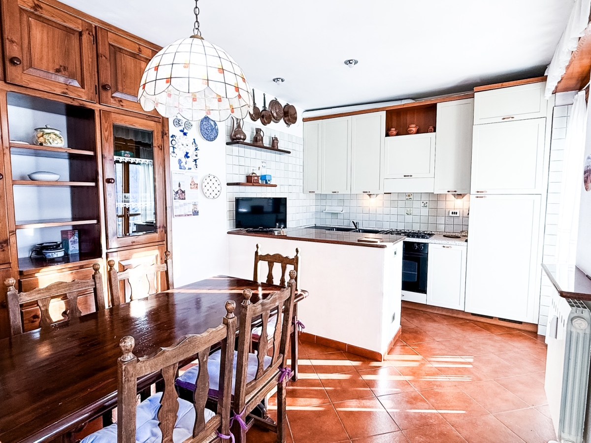 Qadrilocale con cantina e autorimessa doppia in vendita a Vernante – Via Umberto&nbsp;I